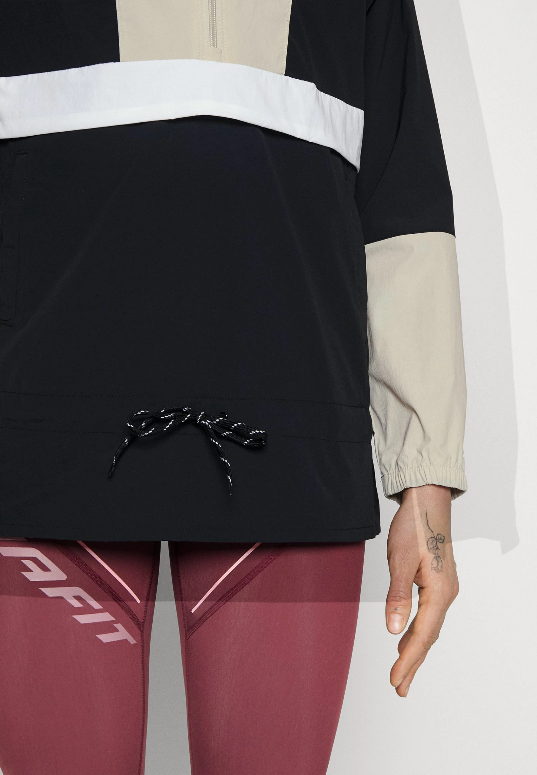 Columbia Boundless Trek Anorak - Parka - Black/Dark Stone/White 9 Columbia Boundless Trek Anorak - Parka - Black/Dark Stone/White – Image 7