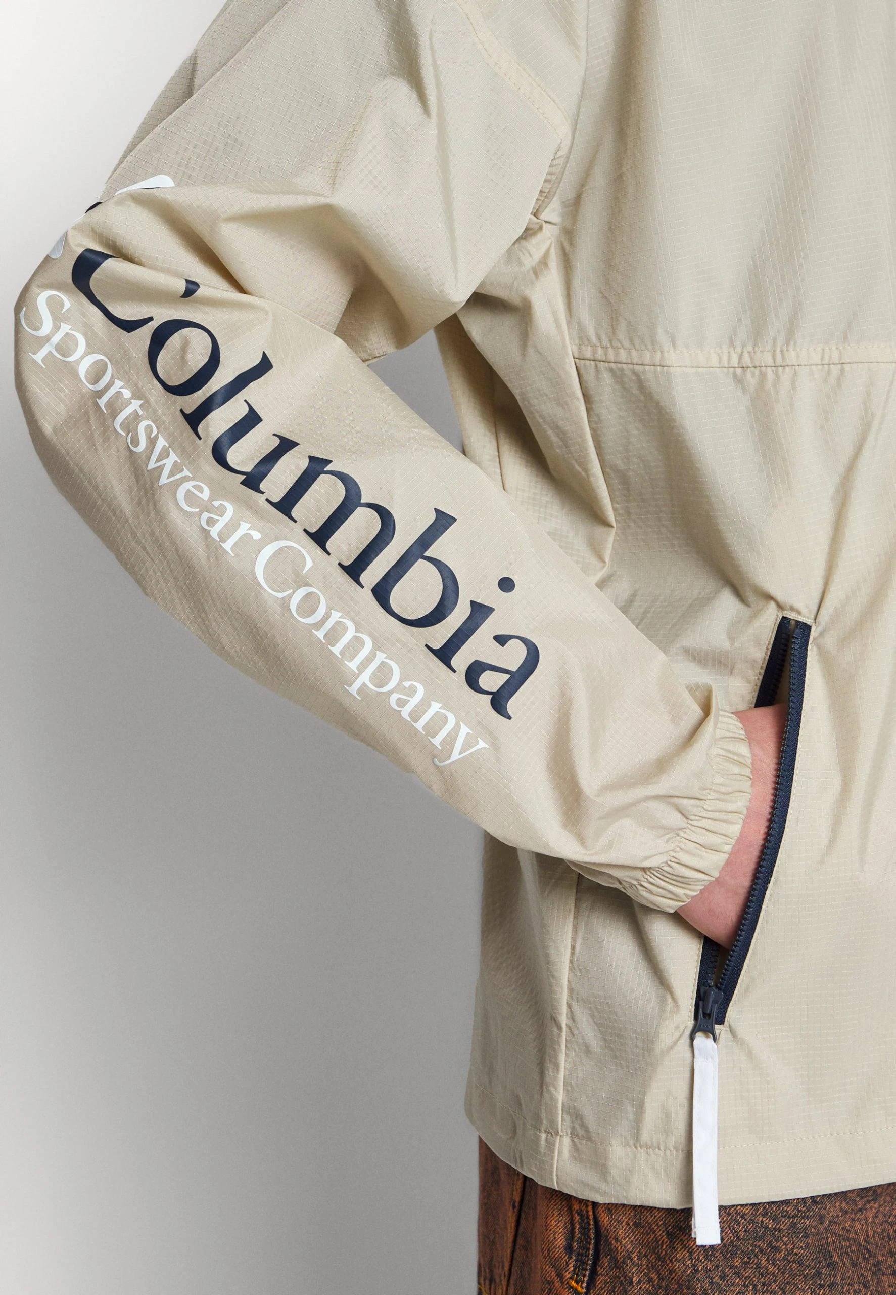 Columbia Riptide™ Anorak - Veste Coupe-Vent - Ancient Fossil/White/Collegiate Navy 8 Columbia Riptide™ Anorak - Veste Coupe-Vent - Ancient Fossil/White/Collegiate Navy – Image 6