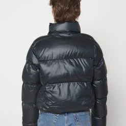 Columbia Puffect™ Cropped Jacket - Veste D'Hiver - Black Gloss 12 Columbia Puffect™ Cropped Jacket - Veste D'Hiver - Black Gloss -Columbia shop 347f786d9bfd48eaa9e166e957e0039d scaled