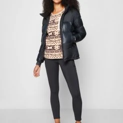 Columbia Pike Lake Insulated Jacket - Veste D'Hiver - Black 12 Columbia Pike Lake Insulated Jacket - Veste D'Hiver - Black -Columbia shop 38c26208225e47e797abb3a98bd29429 scaled