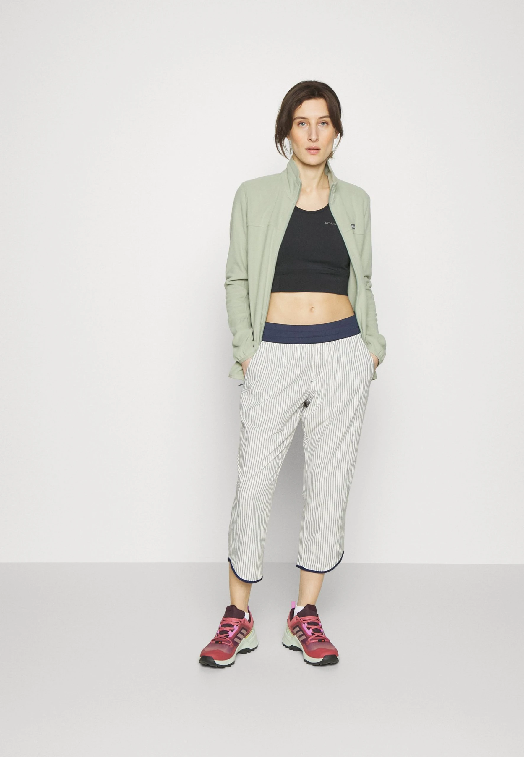 Columbia Claudia Ridge™ Capri - Pantalons Outdoor - Nocturnal 4 Columbia Claudia Ridge™ Capri - Pantalons Outdoor - Nocturnal – Image 2