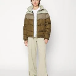 Columbia Puffect™ Jacket - Veste D'Hiver - Olive Green 14 Columbia Puffect™ Jacket - Veste D'Hiver - Olive Green -Columbia shop 68596a681b4c49ac9b950402a2472809 scaled