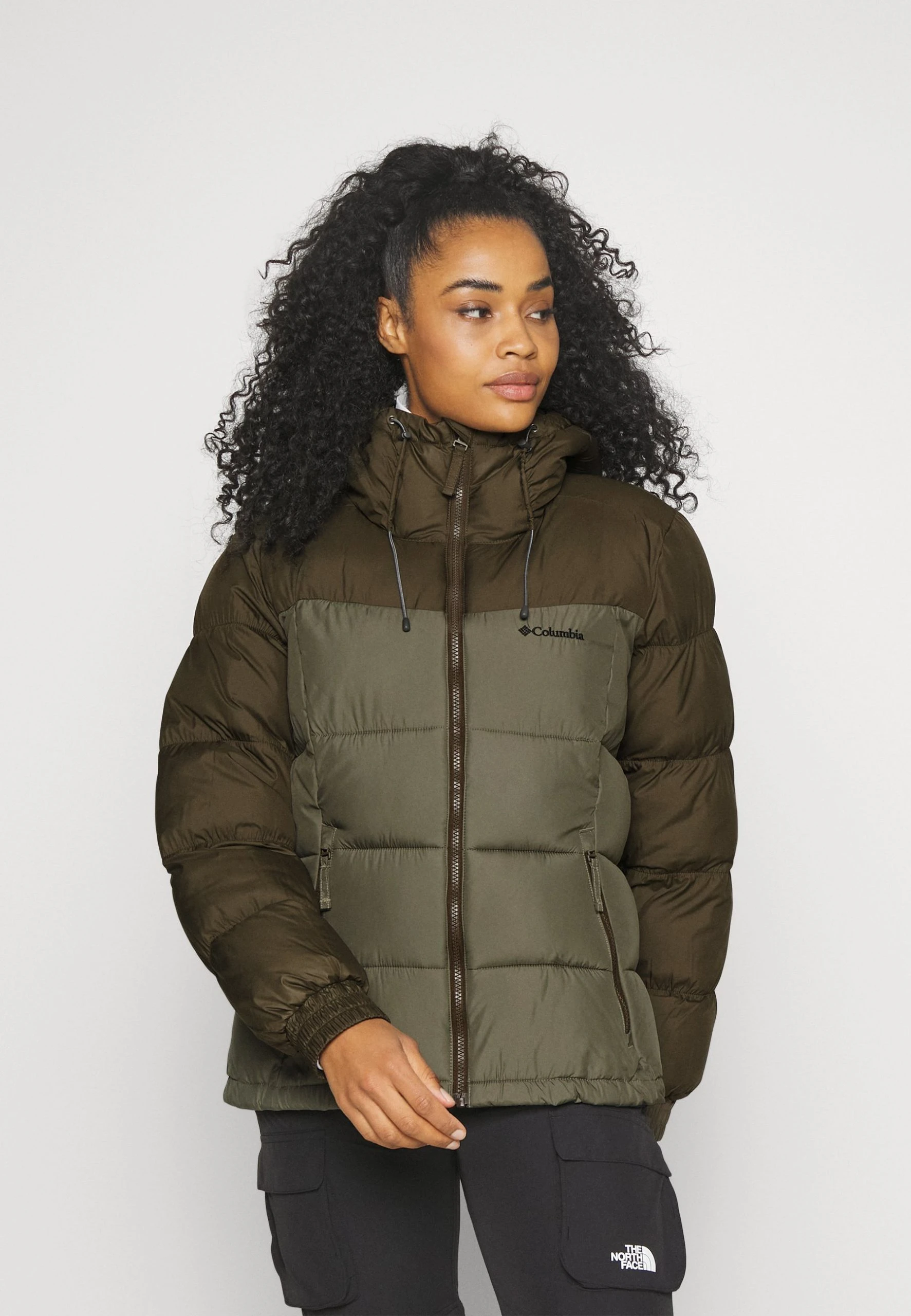 Columbia Pike Lake™ Insulated Jacket - Veste D'Hiver - Olive Green/Stone Green 3 Columbia Pike Lake™ Insulated Jacket - Veste D'Hiver - Olive Green/Stone Green