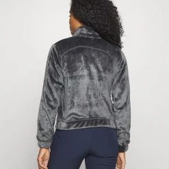 Columbia Fireside™ Jacket - Veste Polaire - Shark 11 Columbia Fireside™ Jacket - Veste Polaire - Shark -Columbia shop 9486a181e11640d2aa439dab37986bd6 scaled